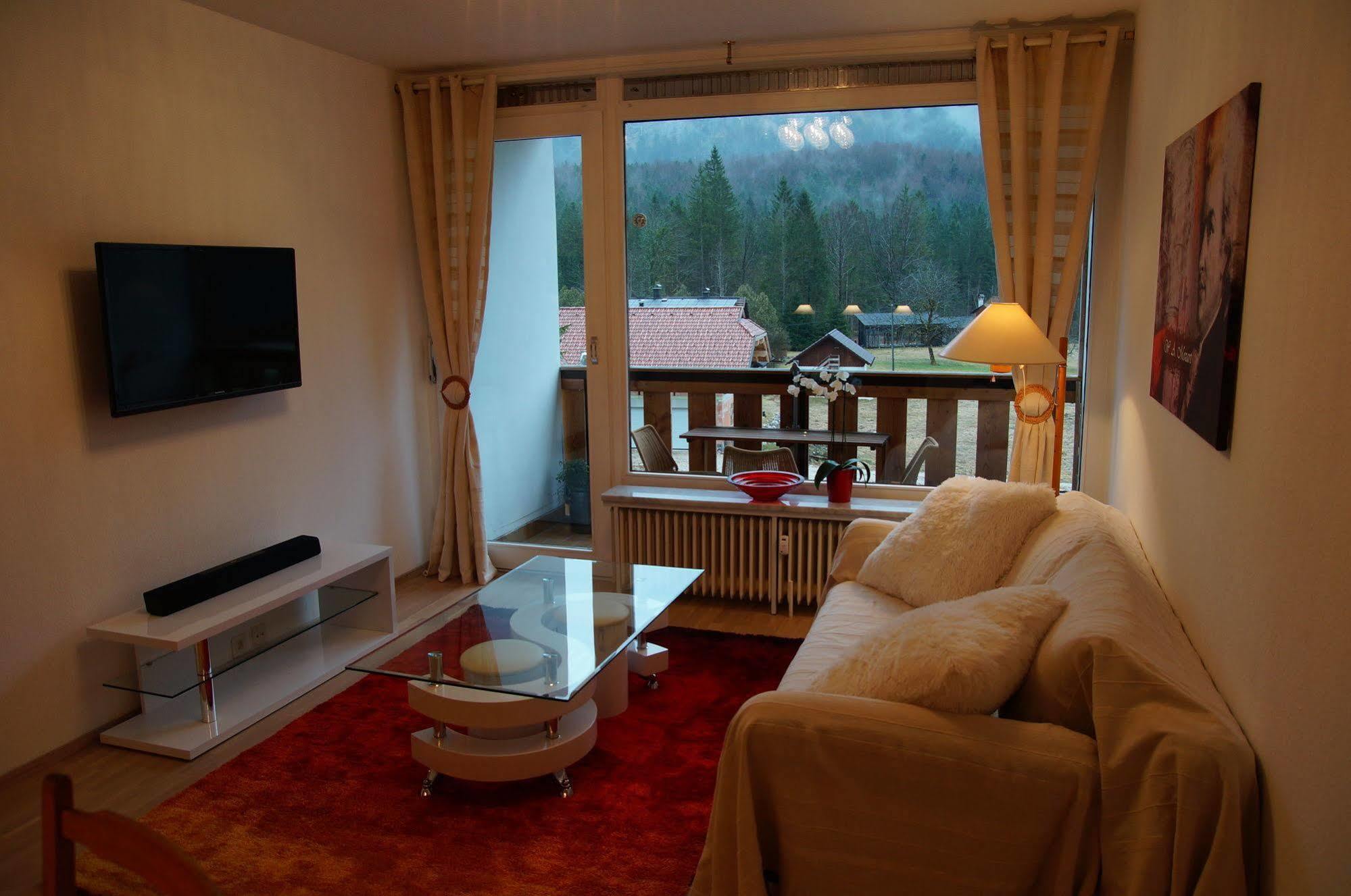 W & S Executive Apartments - Обертраун Екстер'єр фото
